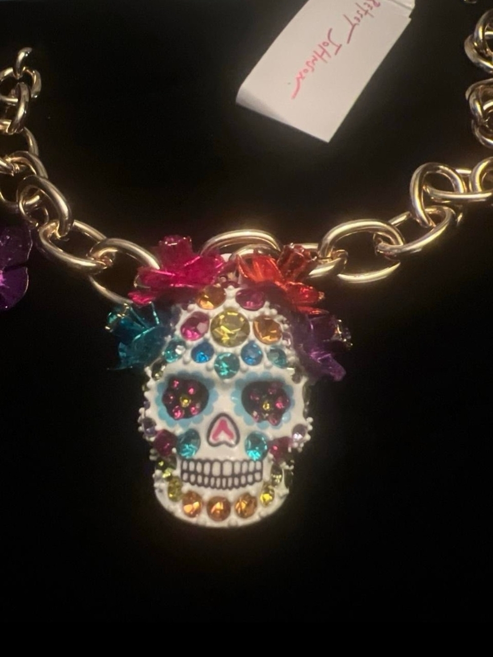 ✨️☠️Betsey Johnson ✨️Gold-Tone Multicolor✨️ Crystal 🌸Sugar Skull💀 Necklace